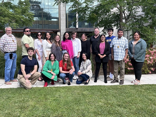 The full group of workshop organizers, teachers, and participants.