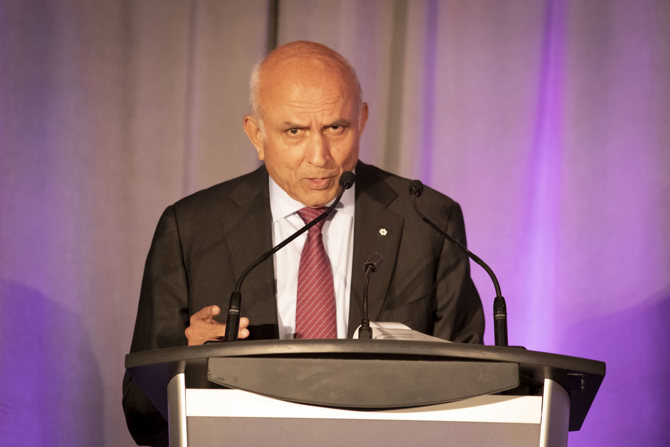 Prem Watsa Introducing Vicki Hollub