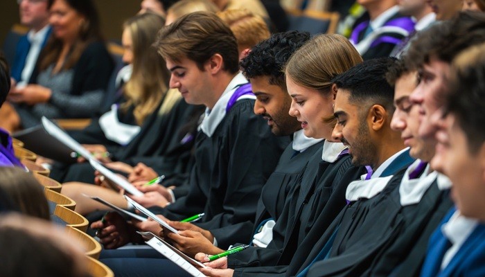 Ivey graduates taking The Pledge